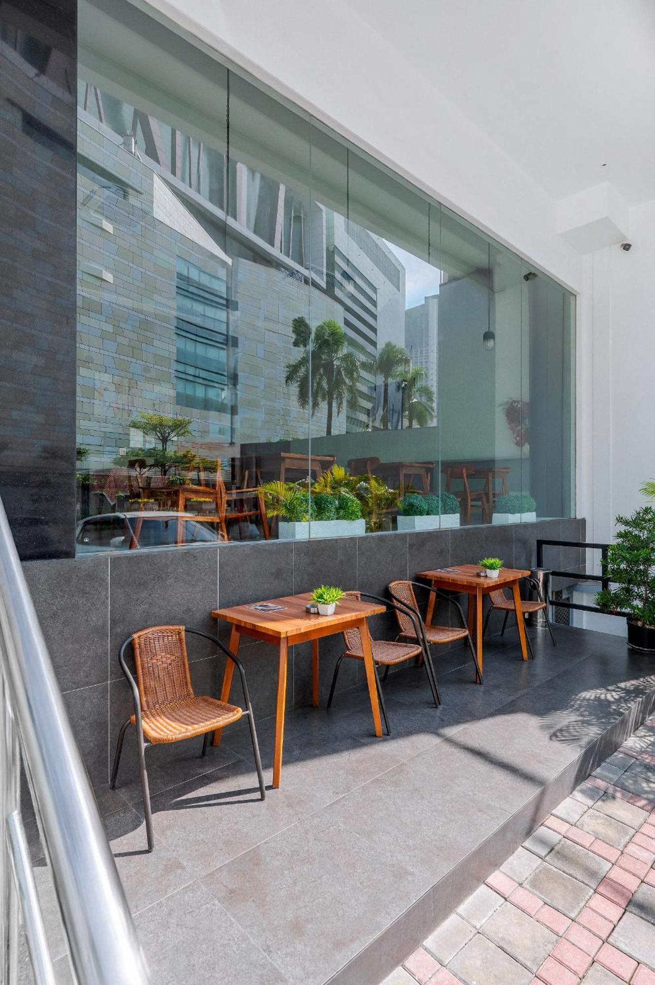 Grand Thamrin Hotel Yakarta Exterior foto